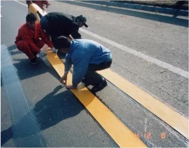 怎么快速做好道路标线.jpg